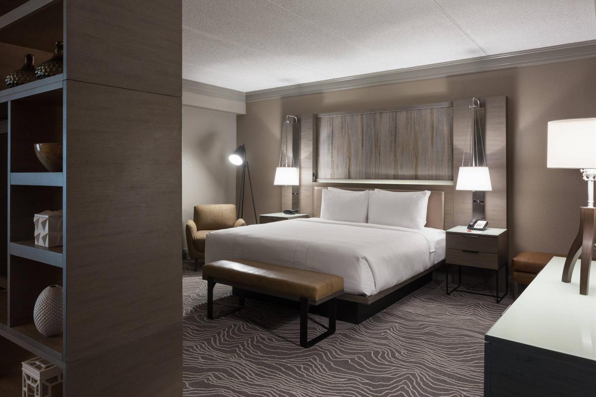 Marriott Savannah Riverfront Exterior photo