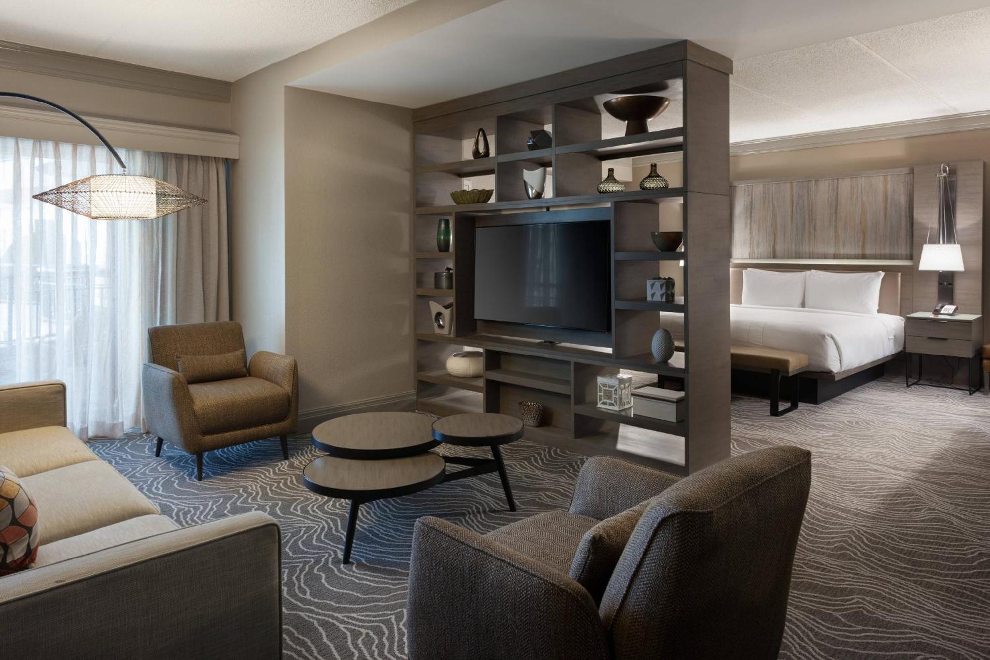 Marriott Savannah Riverfront Exterior photo