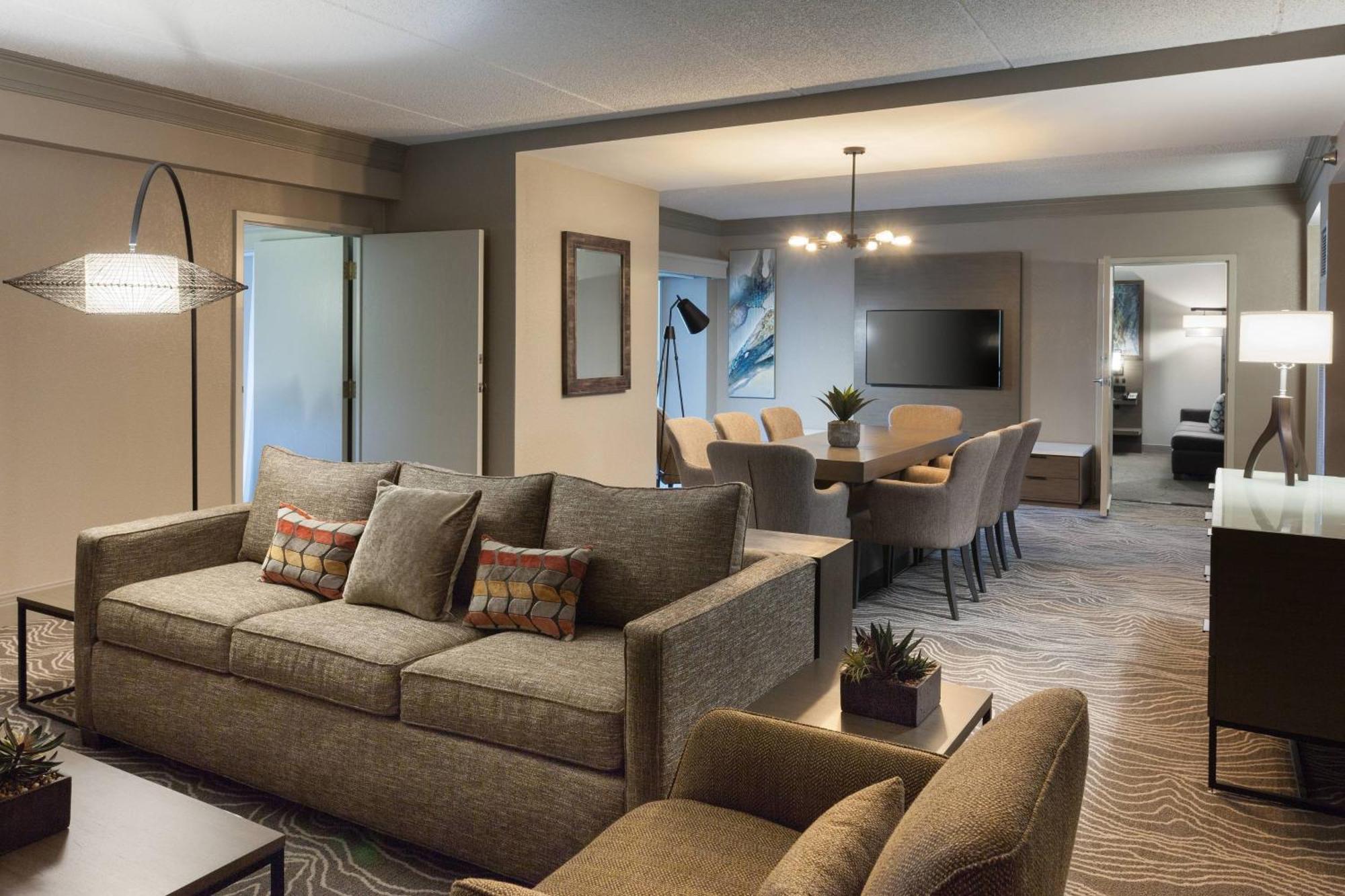 Marriott Savannah Riverfront Exterior photo