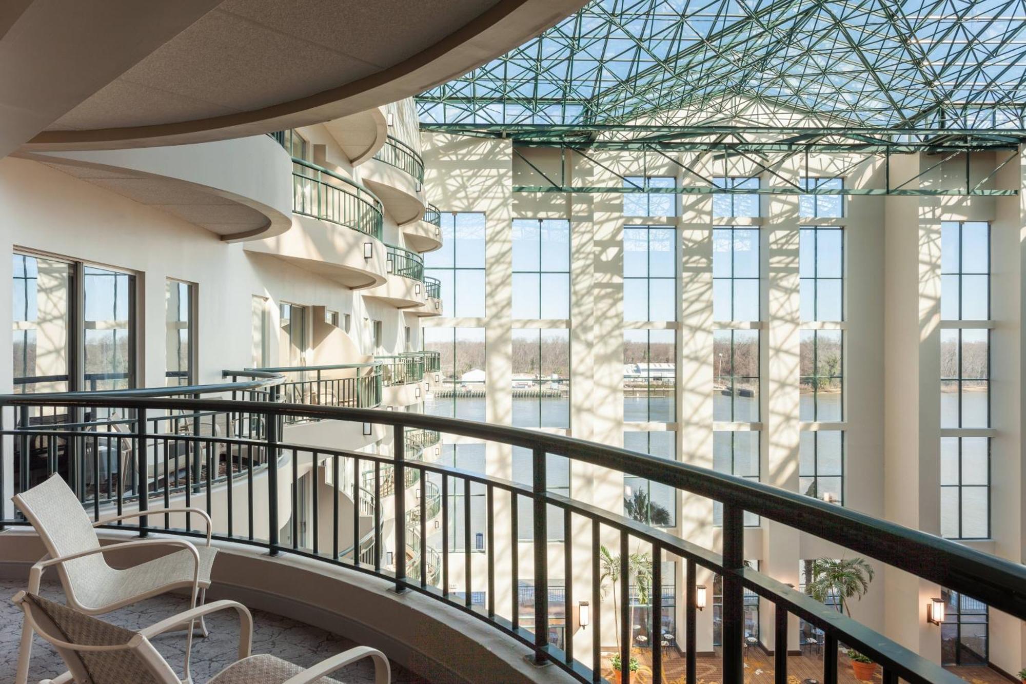 Marriott Savannah Riverfront Exterior photo